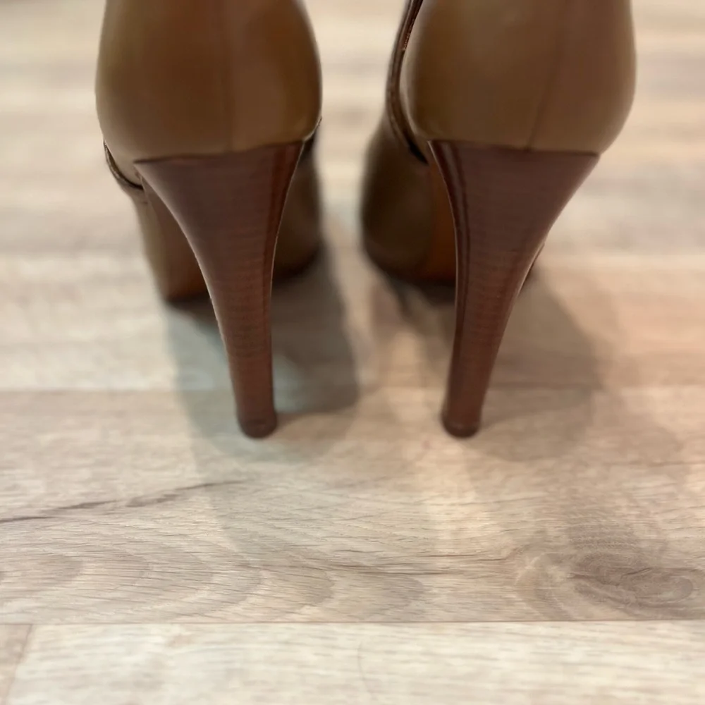 Tory Burch Cognac Dorese Leather Boot Bootie Sz 10